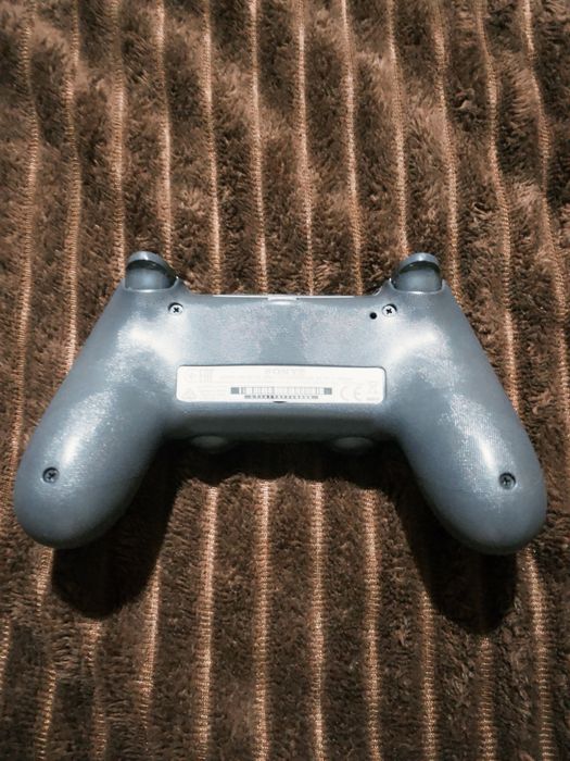 Игровой джостик на ps4