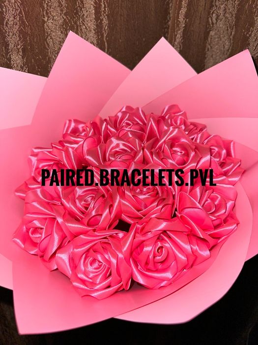 Букет из атласных роз