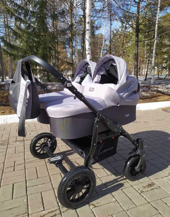 Коляска для двойни