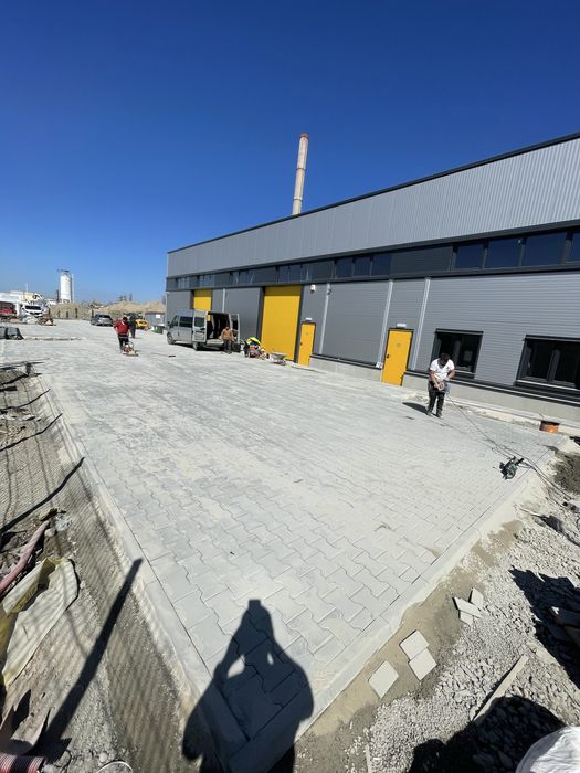Pavele si borduri Brasov | Montaj pentru curti si alei