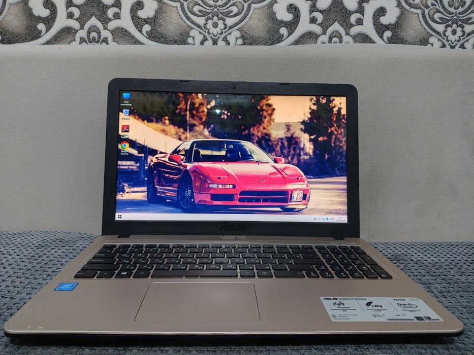 Ноутбук Asus в отличном состоянии