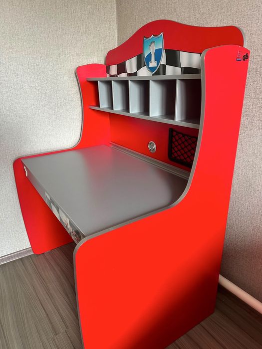 ПРОДАМ КОМПЛЕКТ детской мебели
