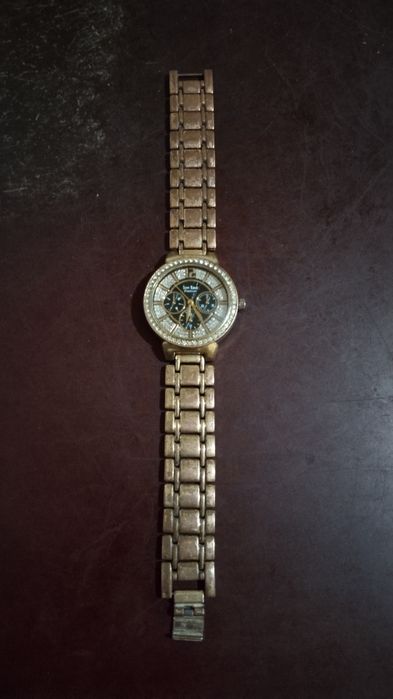 Часы женские на ходу.