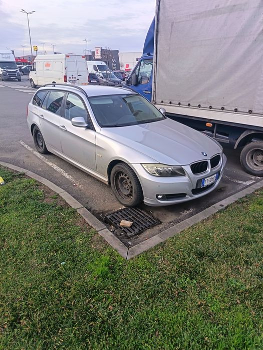 BMW seria 318 anul 2009