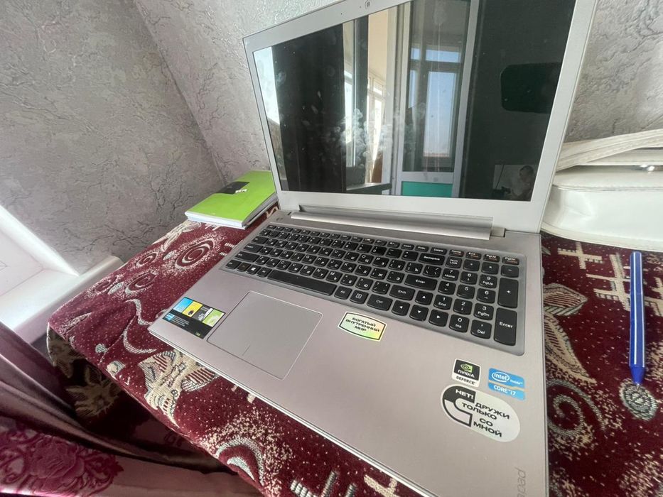 Продам ноутбук Lenovo IdeaPad (Intel Core i7