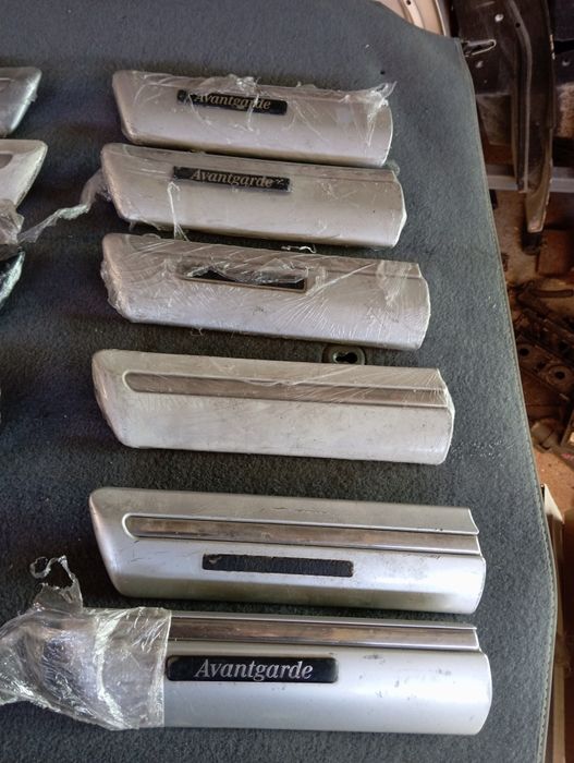 Молдинг переднего крыла Mercedes W210