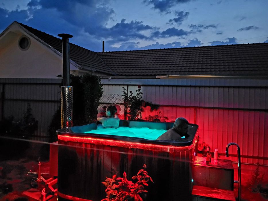 Ciubar - Jacuzzi mobil de inchiriat