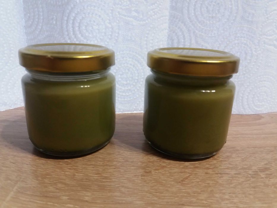 Домашен мехлем от мас и дафинов лист