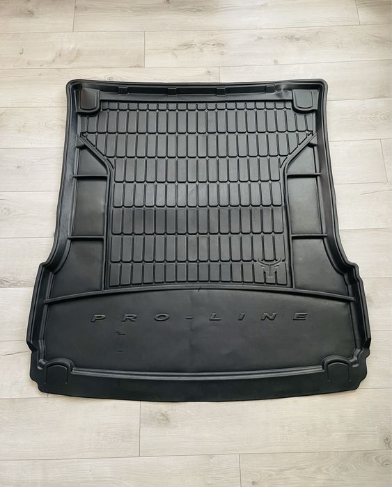 Постелки за багажник за Mercedes GLE SUV или GLS след 2015