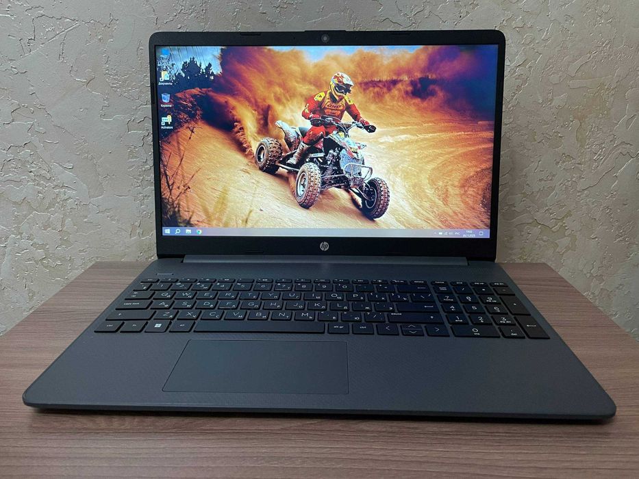 Продам ноутбук Hp 15s-fq0017 /Celeron N4120/8Gb Ram/256Gb ssd/