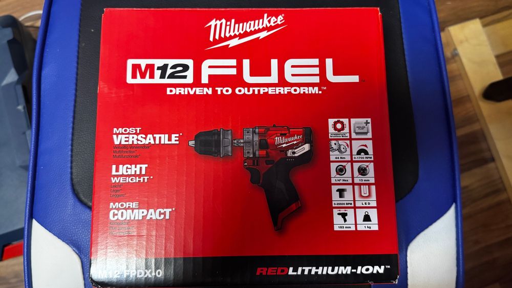 Комплект акум.инструменти с батерии Milwaukee M12 3г гаранция