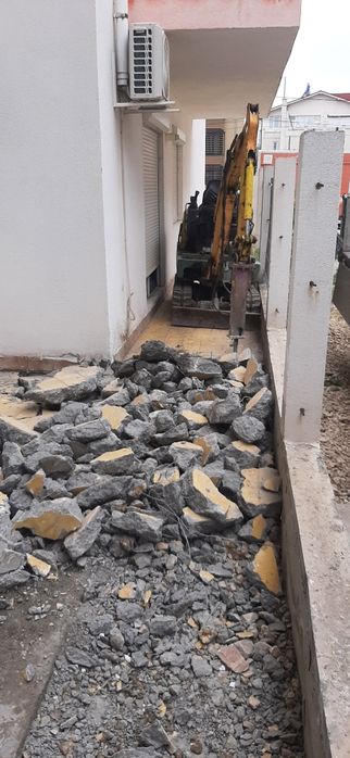 bobcat sapaturi fundaţii santuri