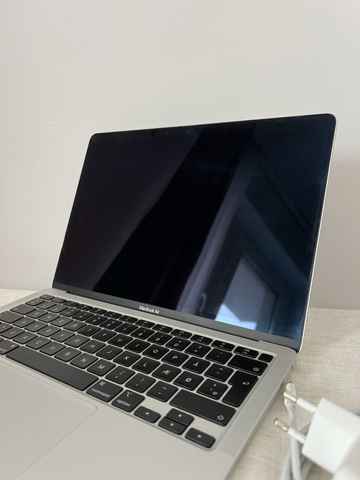 • Macbook Air 2020 • 100%  BATERIE •