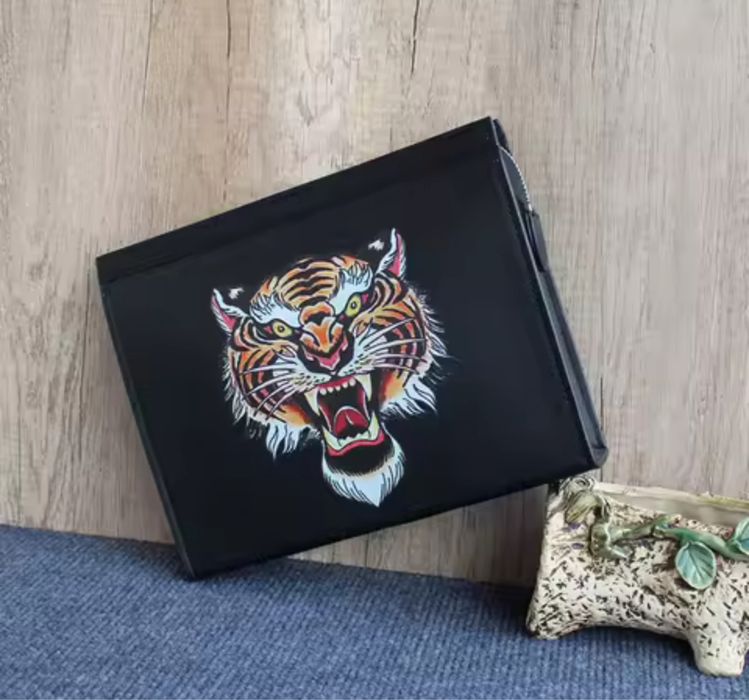 Барсетка kenzo.