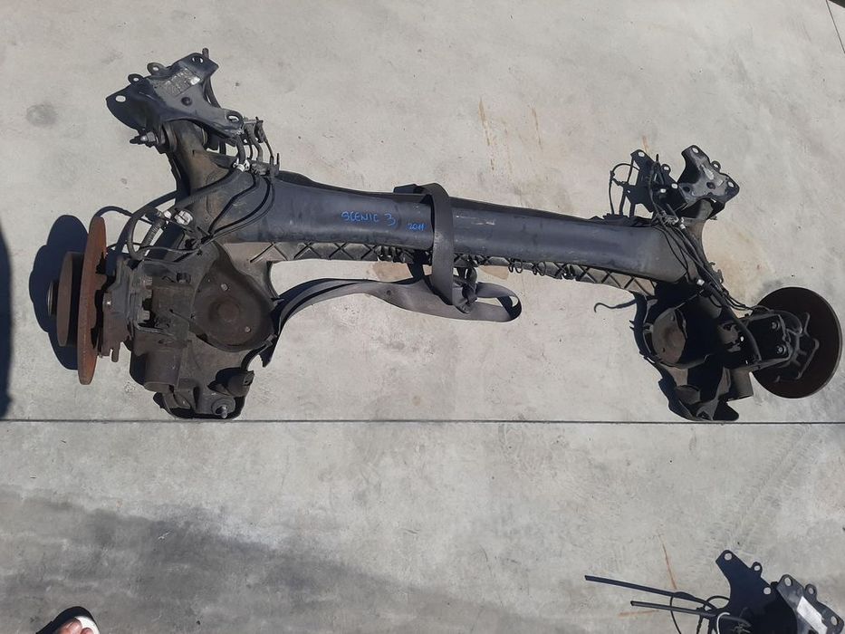 punte spate renault scenic 3 jzo 2011