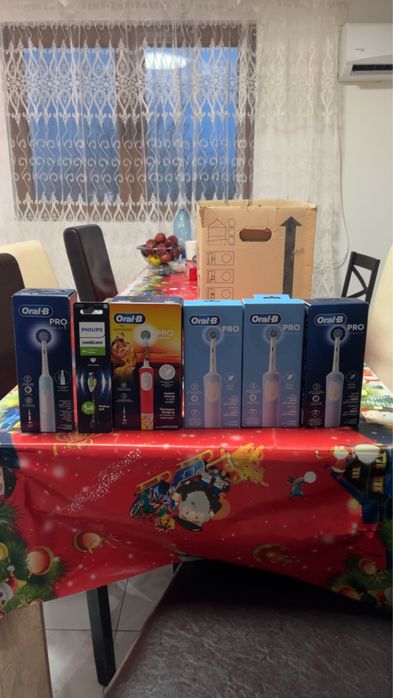 Vand periuțe electrice originale 150 lei  bucata