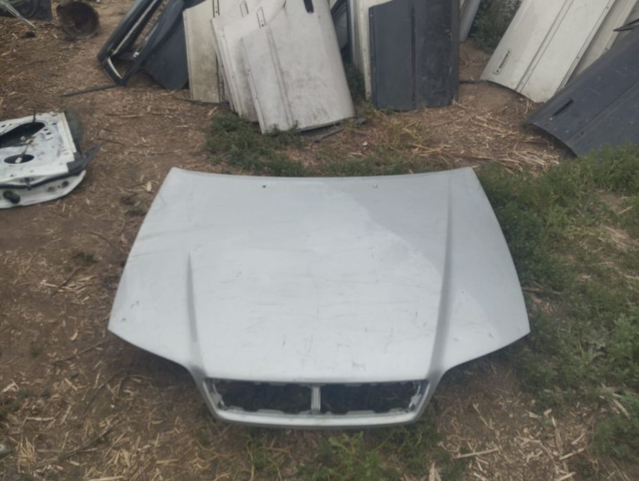 Продам капот toyota mark II qualis