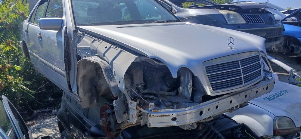 Mercedes e220d  1998