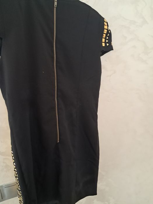 Rochita neagra cu auriu marimea L