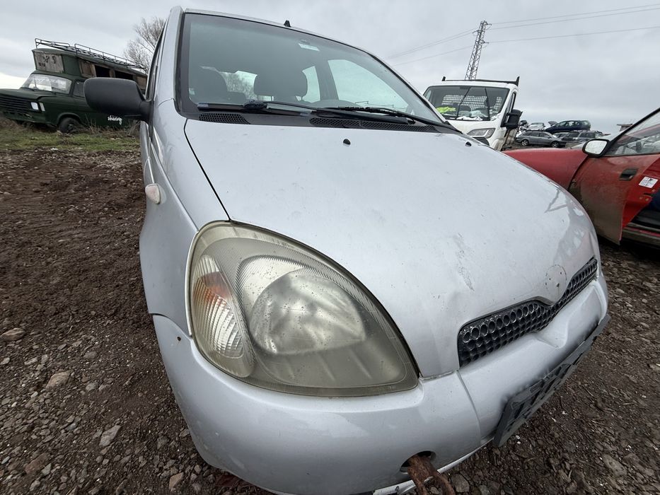Toyota Yaris 1.0 VVT-i Тойота Ярис 1.0и на-части!
