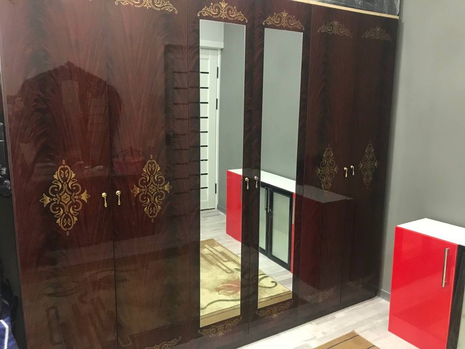 Срочна продам спальный гарнитур