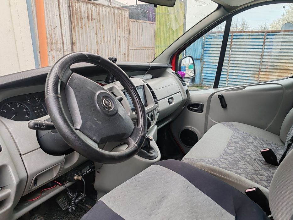Vând Opel vivaro 1,9