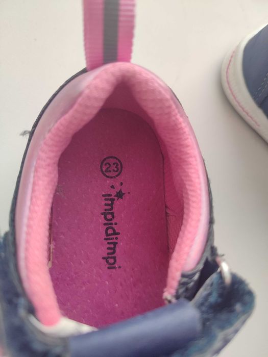 Продам сандалии на девочку