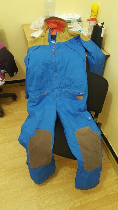 Salopeta snowboard Everest mărime XS fete sau băiat foarte scund!!!