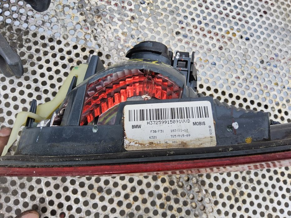 Stop BMW F30 stopuri stânga dreapta exterior interior BMW seria 3 f30 lampa tripla spate