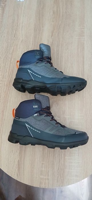 Nike team hustle d9 flyease