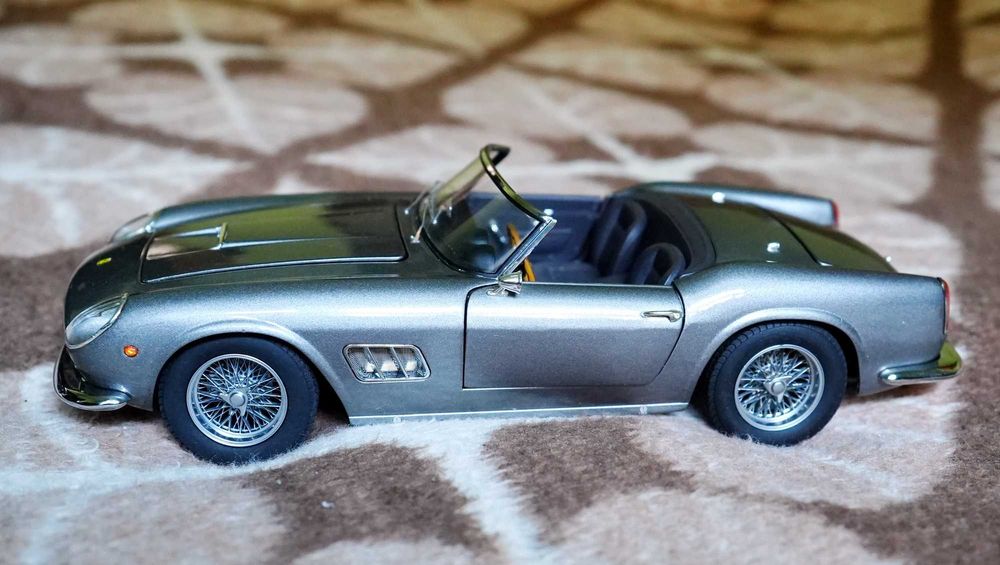 Ferrari 250 California Spider SWB Elite 1/18