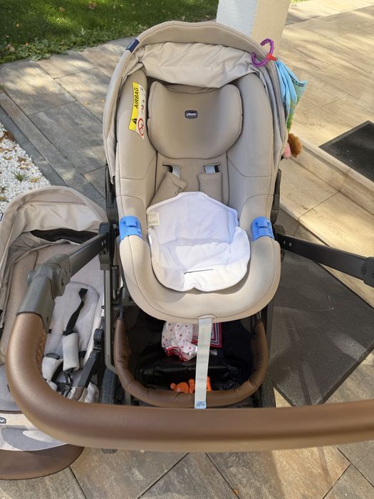 Carucior,scoica+baza Isofix, landou, parte sport Chicco Style Go