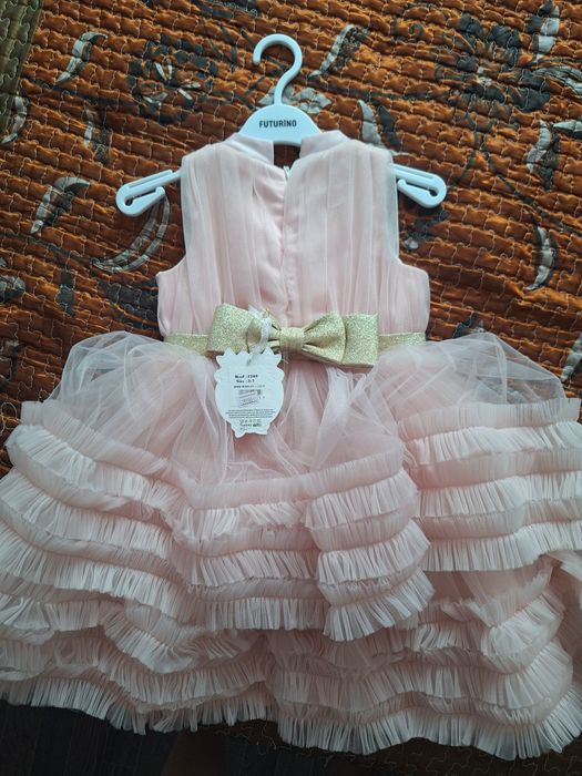 Продам платье для девочки