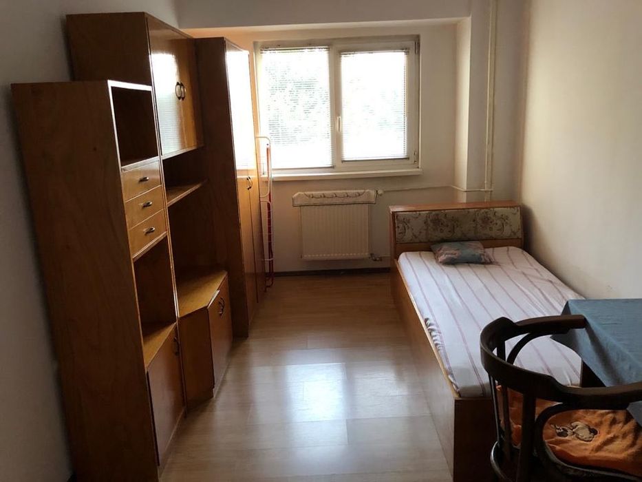 Apartament de închiriat, 3 camere, lângă Complexul Studentesc