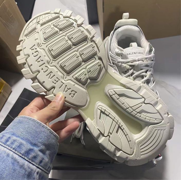 Balenciaga track alb