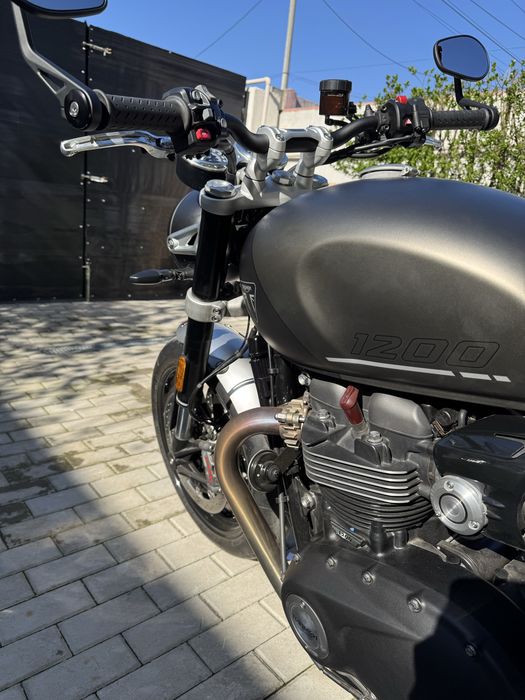 Triumph Speed Twin 1200