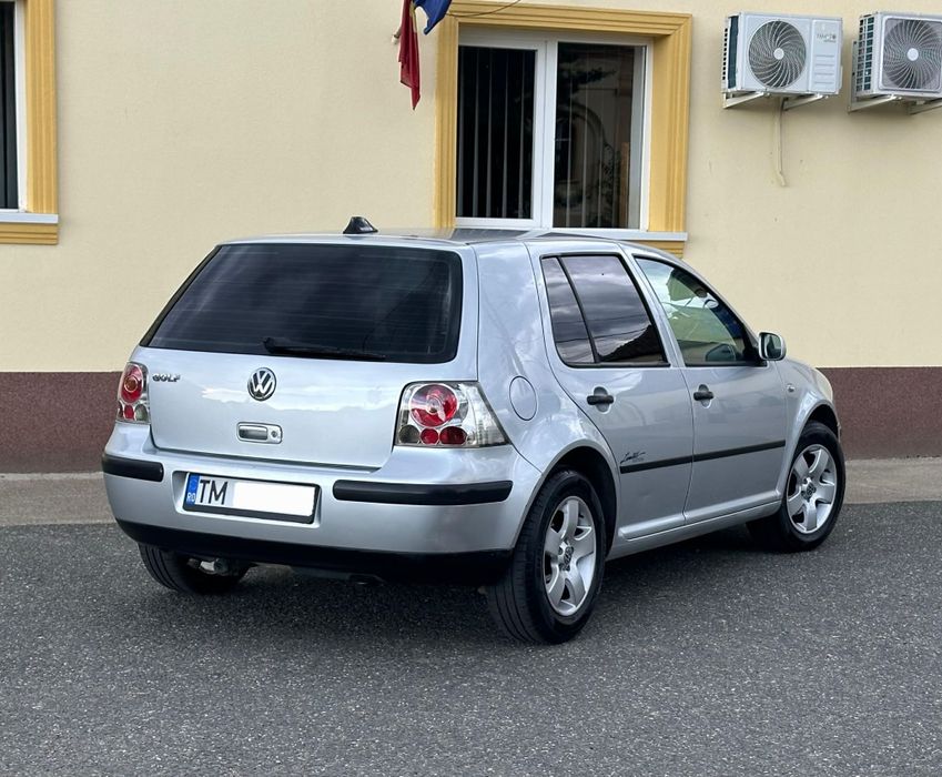 Golf 4 1.4 benzina an 2003 unic proprietar acte la zi fiscal pe loc