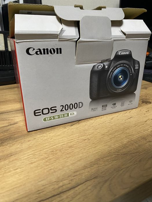 Продам Canon EOS 2000D