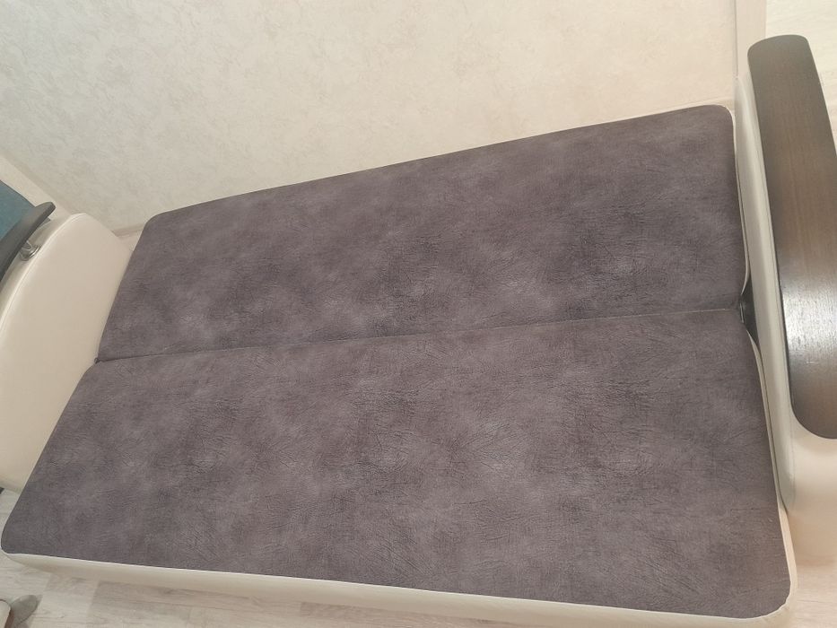 Диван в отличном состоянии