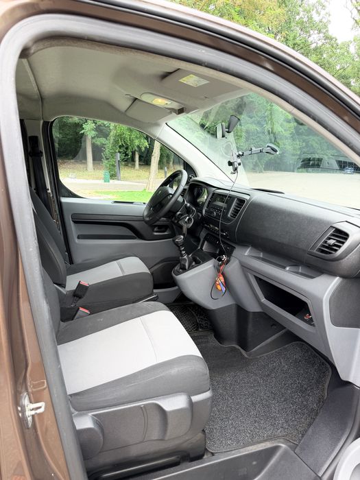 Peugeot expert Traveller 2.0 Bluehdi 150 CP