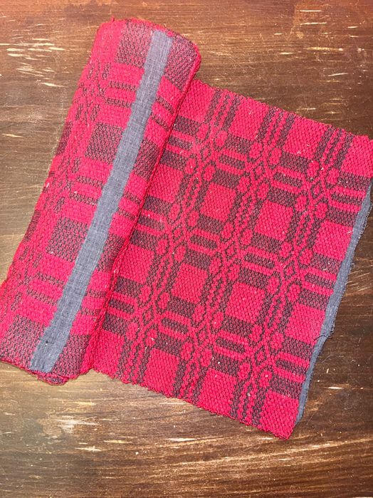 Стари ръчно тъкани платове