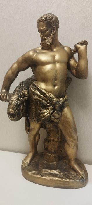 Продам бюсты для офиса и апартаментов