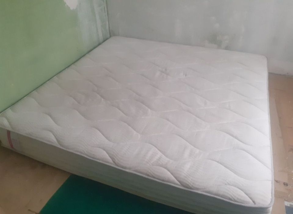 Срочно продам матрас