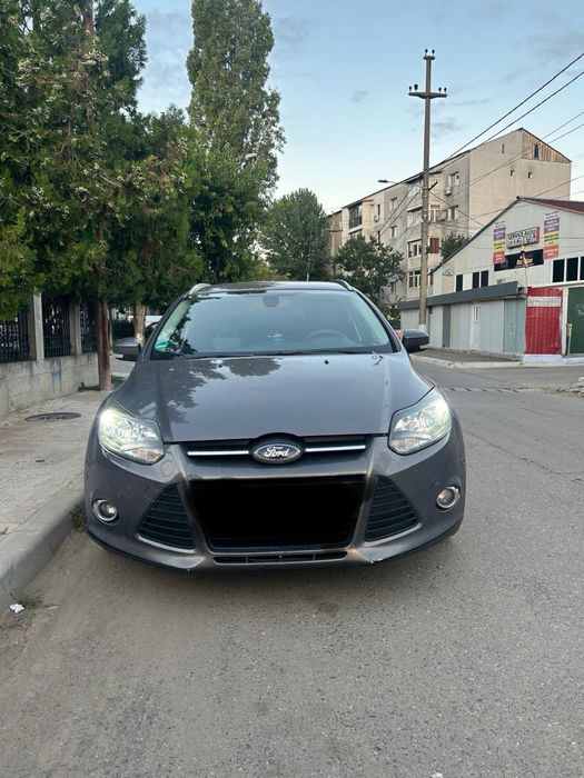Vând Ford Focus III 2012 automat