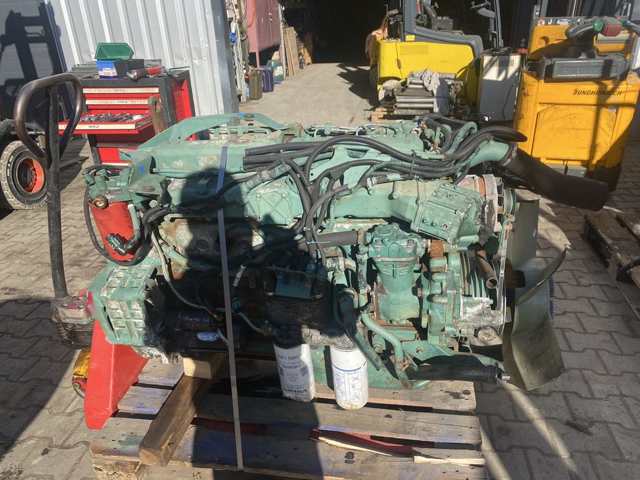 Motor volvo D6B cu toate anexele