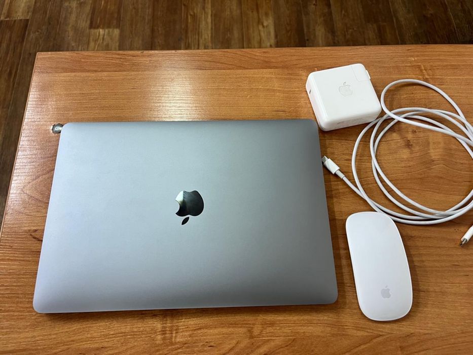 MacBook 13 Pro M2 2022 г