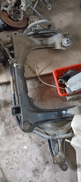 Запчасти на Ауди 80 Б4