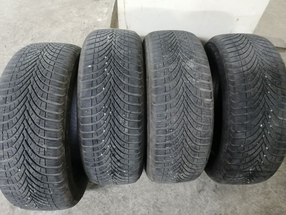 Зимни гуми Дебица Навигатор( Debica Navigator) 215/60 17