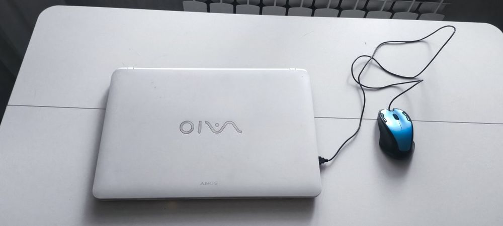 Продам ноутбук в отличном состояний