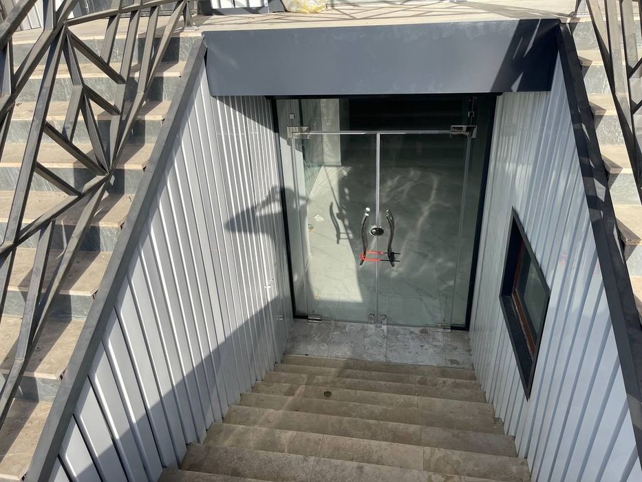 Аренда магазин. 200 кв. Гуливер поворот